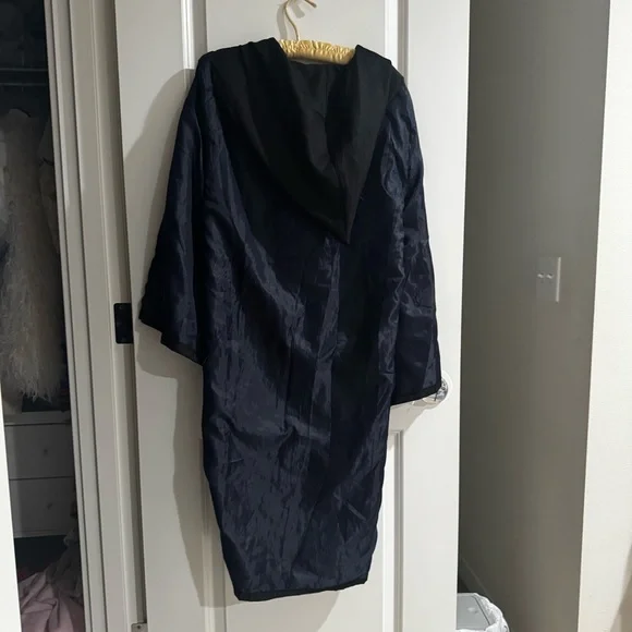 Ravenclaw Robe - Picture 4 of 9